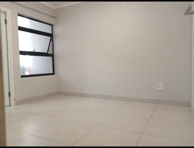 2 BEDROOM APARTMENT FOR SALE IN UMHLANGA RIDGE